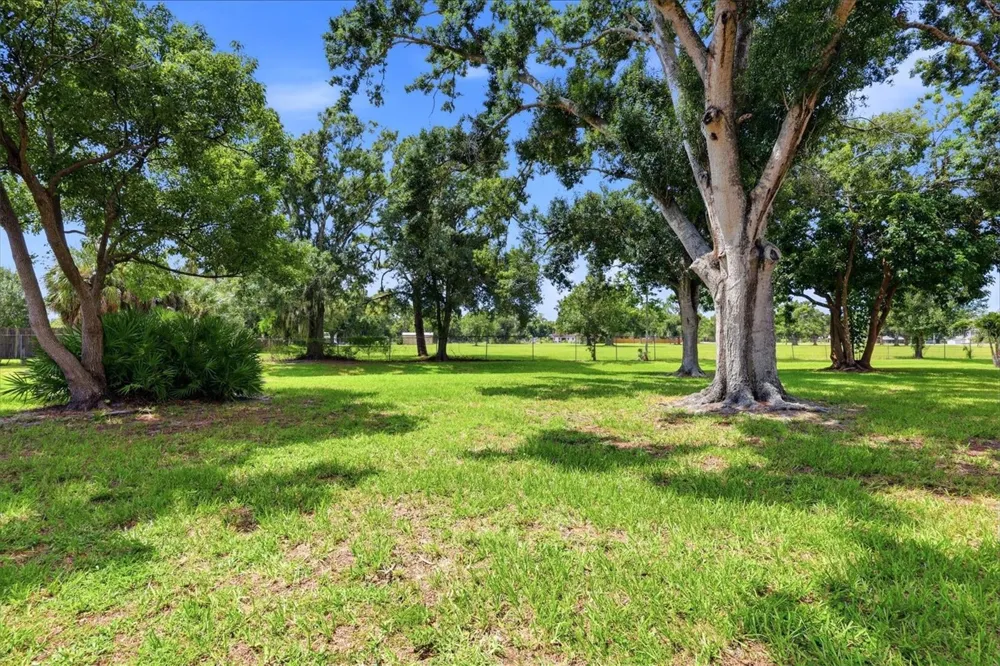 4538 PAWNEE TRAIL #197 Sarasota, FL 34233