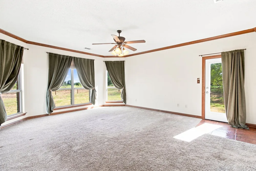 4350 Village Bend Road Mineral Wells, TX 76067