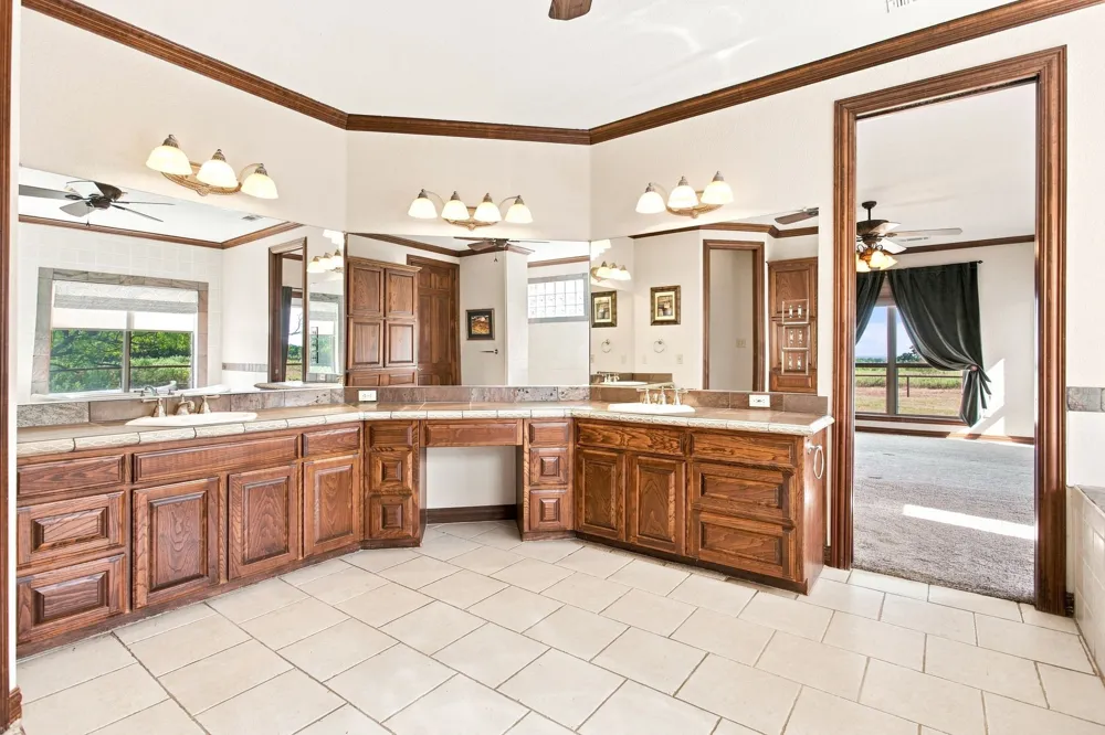 4350 Village Bend Road Mineral Wells, TX 76067