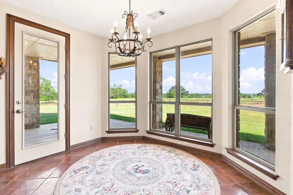 4350 Village Bend Road Mineral Wells, TX 76067