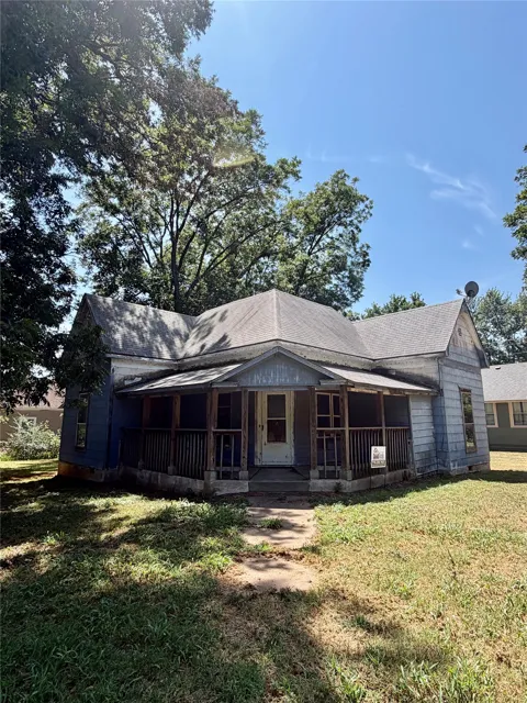 300 S Rosehill Avenue