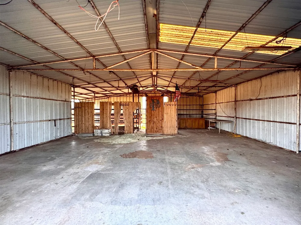 207 County Road 3214 Bridgeport, TX 76426