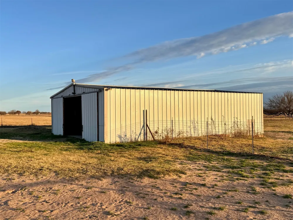 207 County Road 3214 Bridgeport, TX 76426