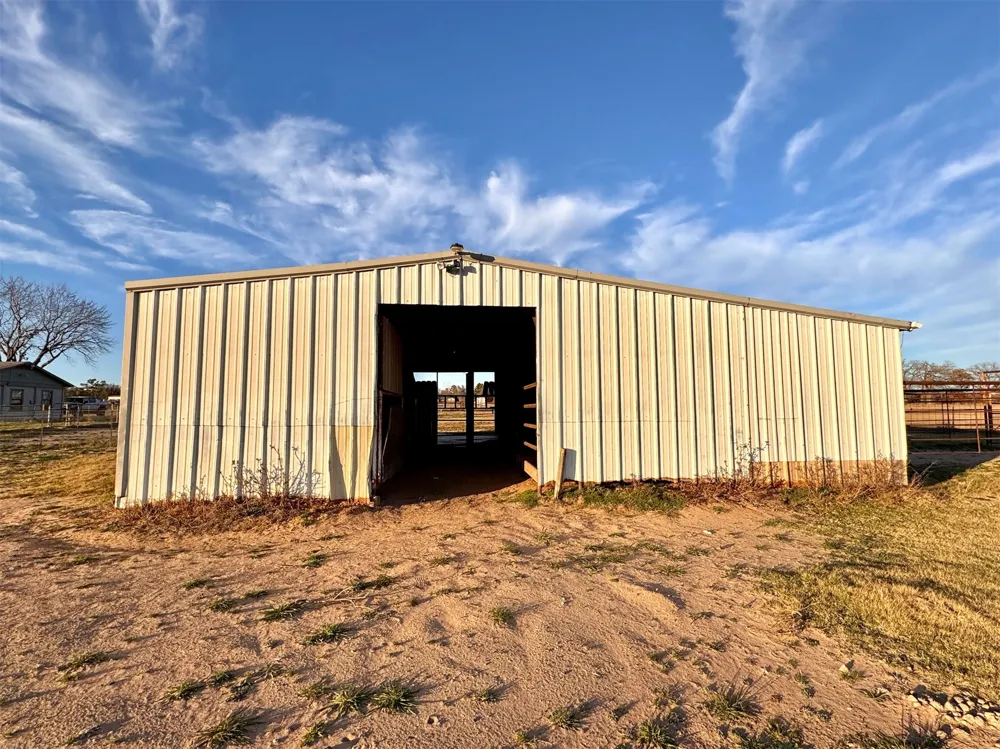207 County Road 3214 Bridgeport, TX 76426