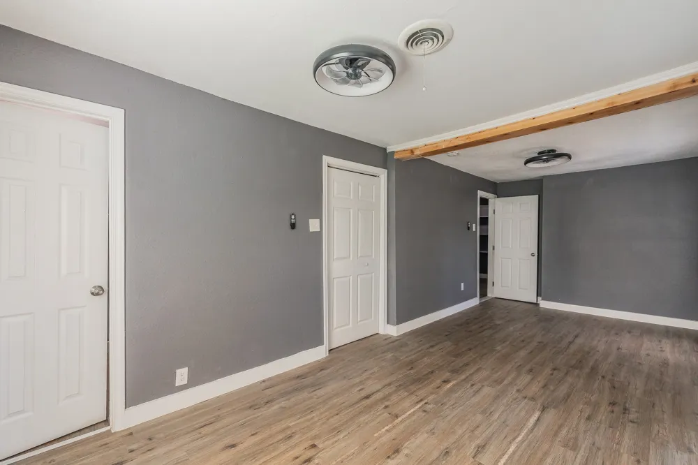 1106 Oak Street Grand Prairie, TX 75050