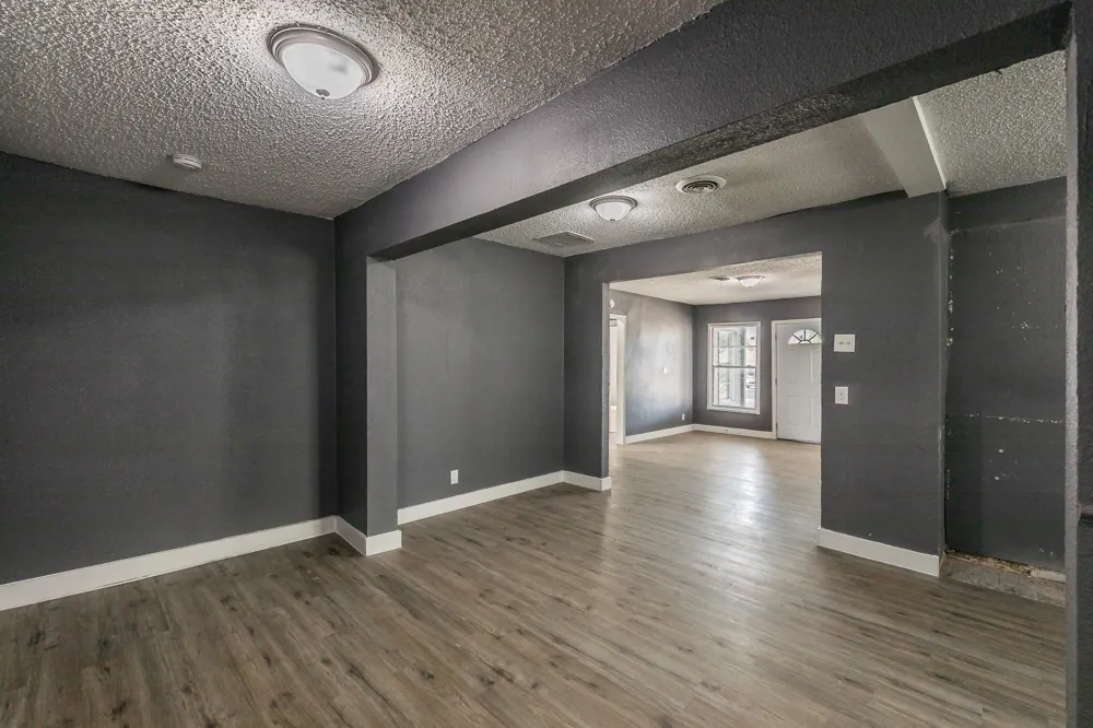 1106 Oak Street Grand Prairie, TX 75050