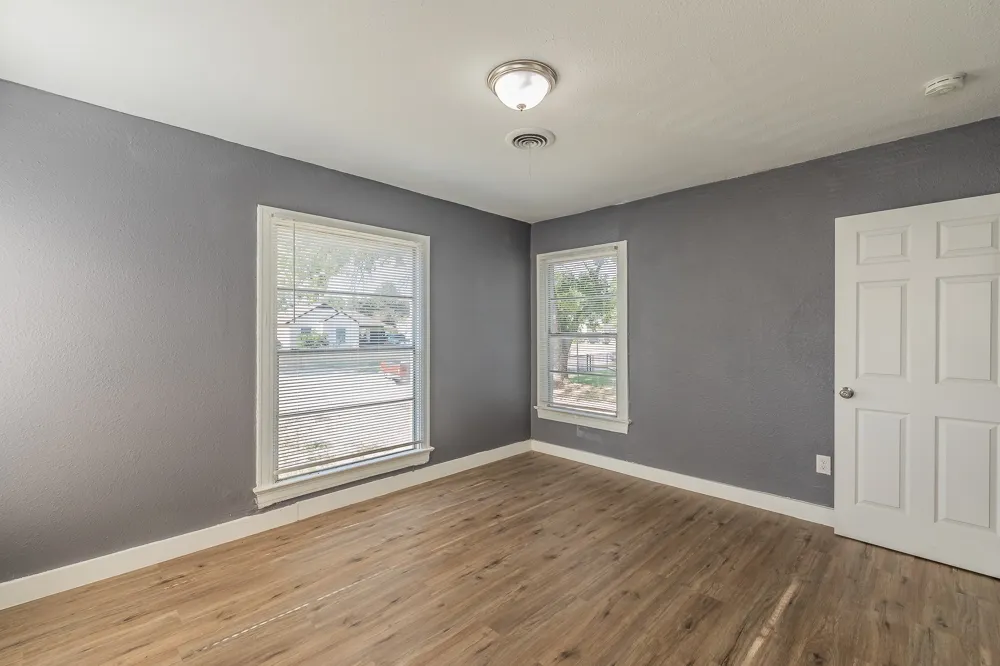 1106 Oak Street Grand Prairie, TX 75050