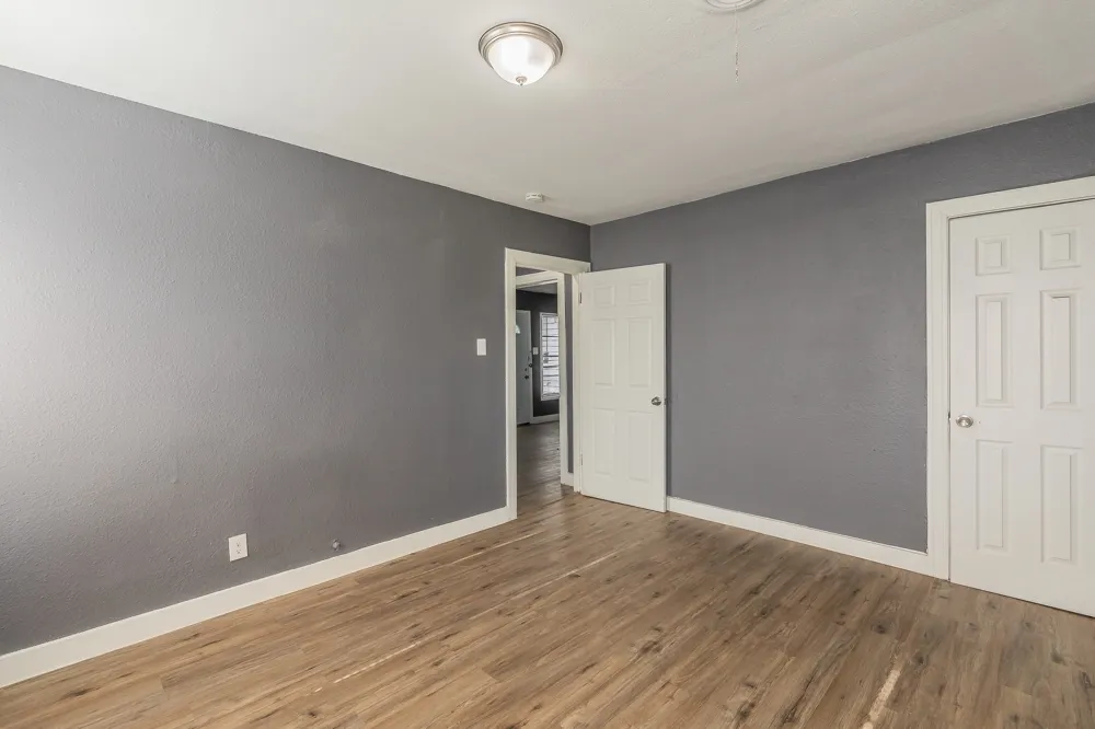 1106 Oak Street Grand Prairie, TX 75050