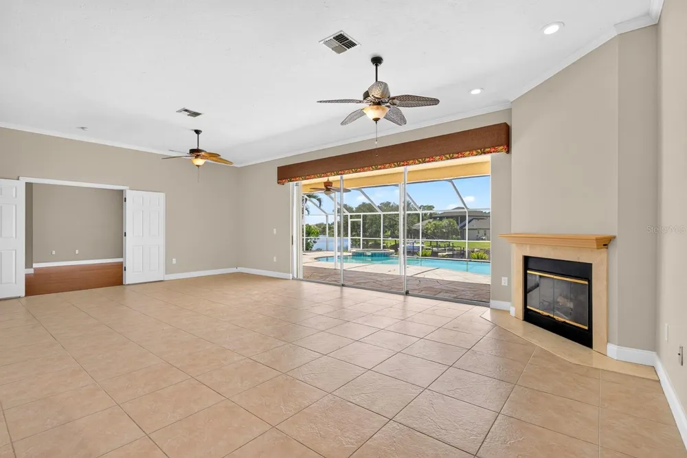 5410 61ST ST E Bradenton, FL 34203