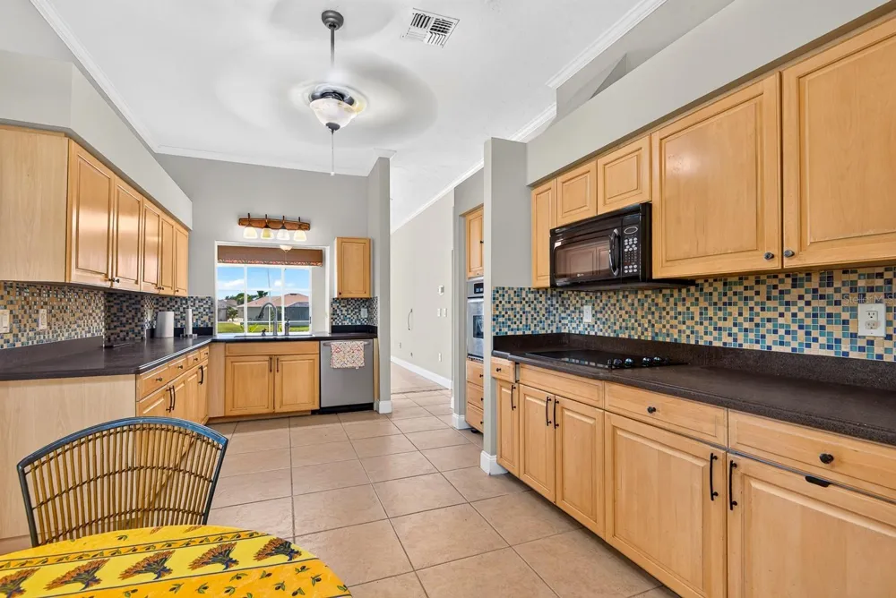 5410 61ST ST E Bradenton, FL 34203