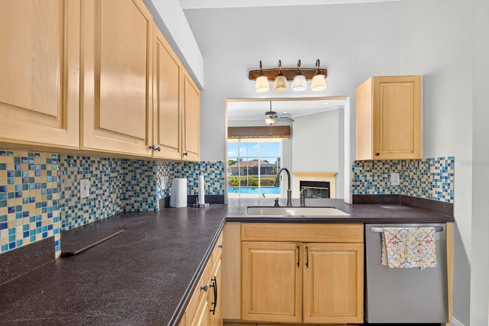5410 61ST ST E Bradenton, FL 34203