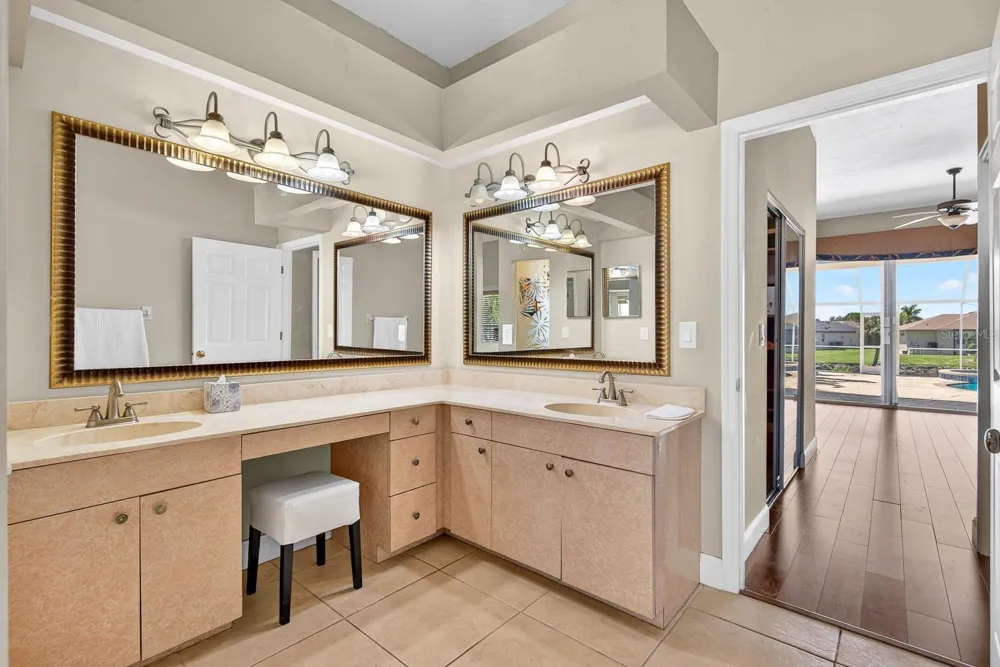 5410 61ST ST E Bradenton, FL 34203
