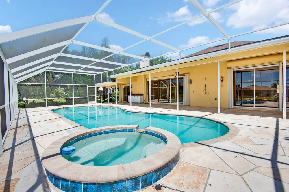 5410 61ST ST E Bradenton, FL 34203
