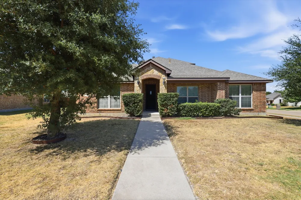 115 Blue Quail Road Red Oak, TX 75154