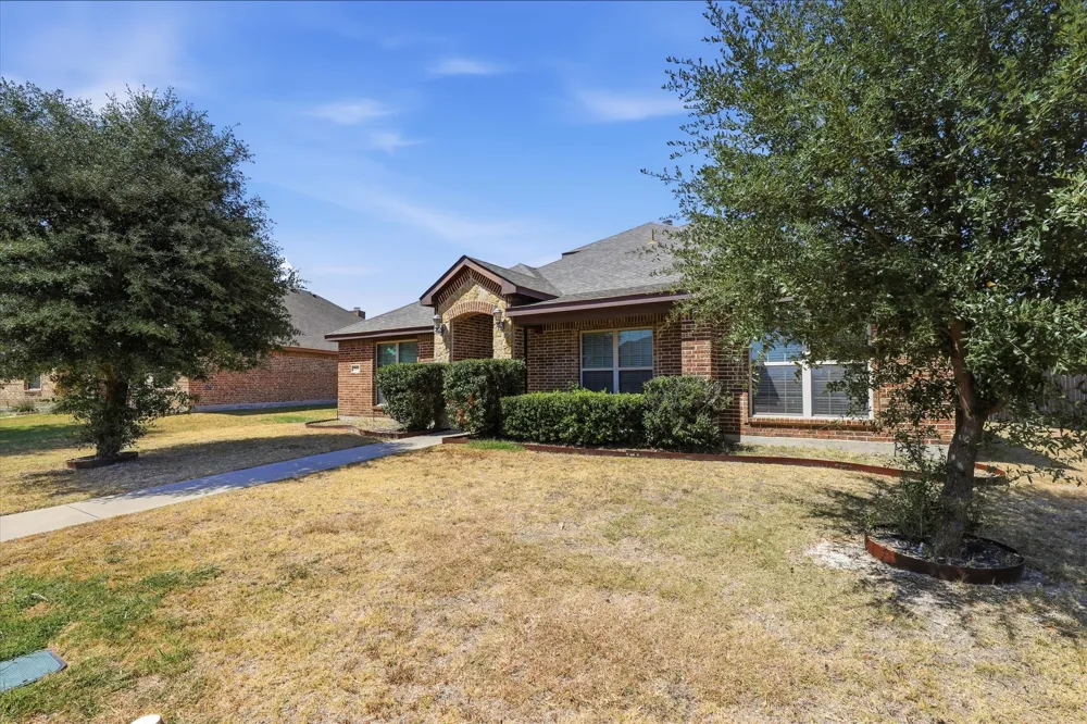 115 Blue Quail Road Red Oak, TX 75154