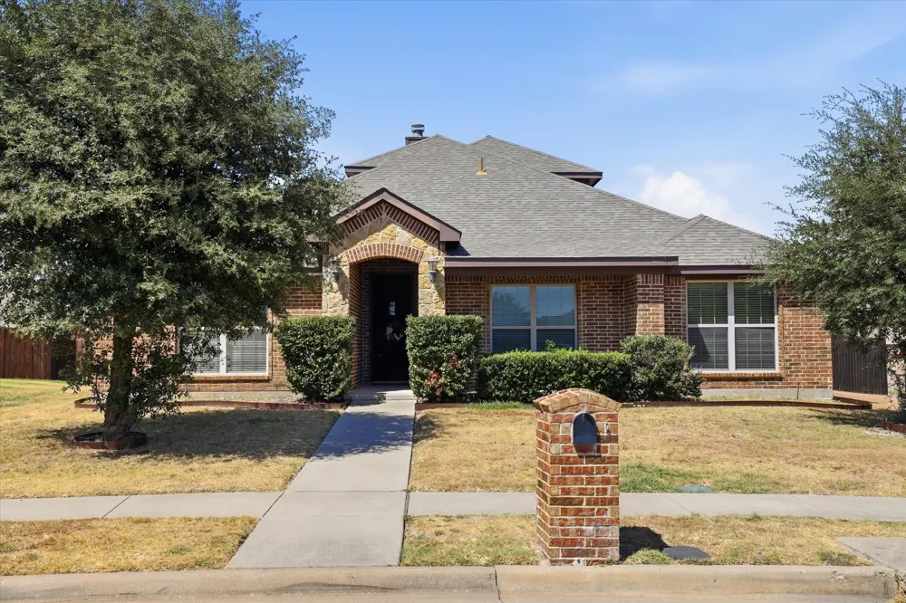 115 Blue Quail Road Red Oak, TX 75154