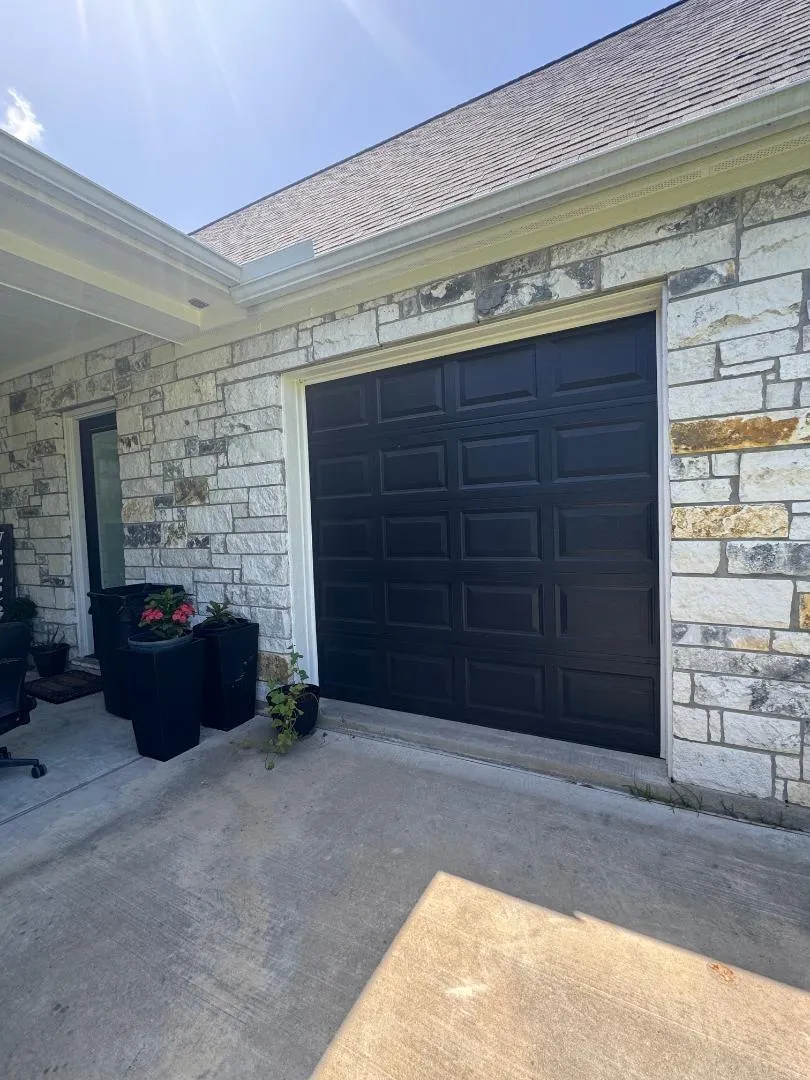 1607 Avenue E Danbury, TX 77534