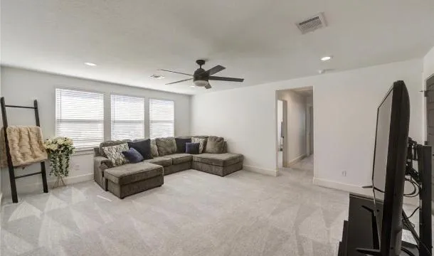 1607 Avenue E Danbury, TX 77534