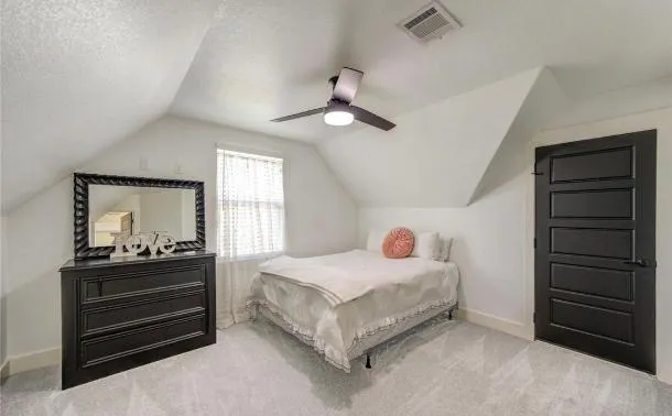 1607 Avenue E Danbury, TX 77534