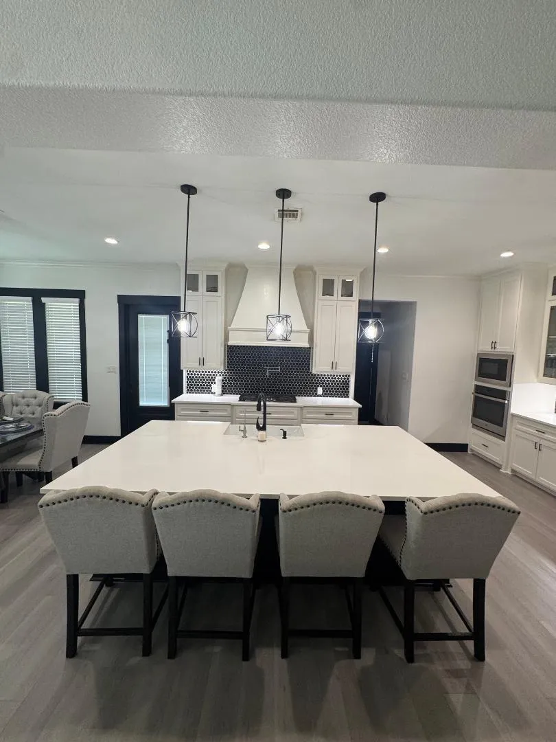 1607 Avenue E Danbury, TX 77534