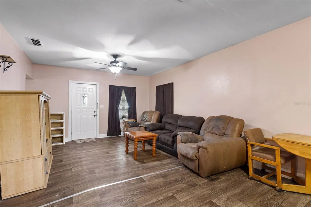 729 NW 3RD AVENUE Trenton, FL 32693