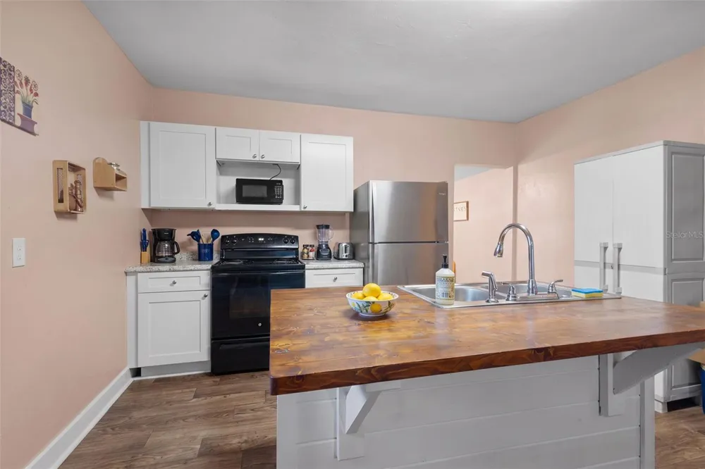 729 NW 3RD AVENUE Trenton, FL 32693