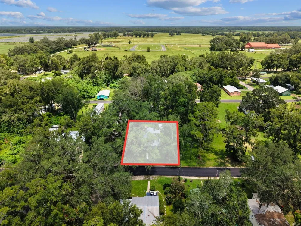 729 NW 3RD AVENUE Trenton, FL 32693