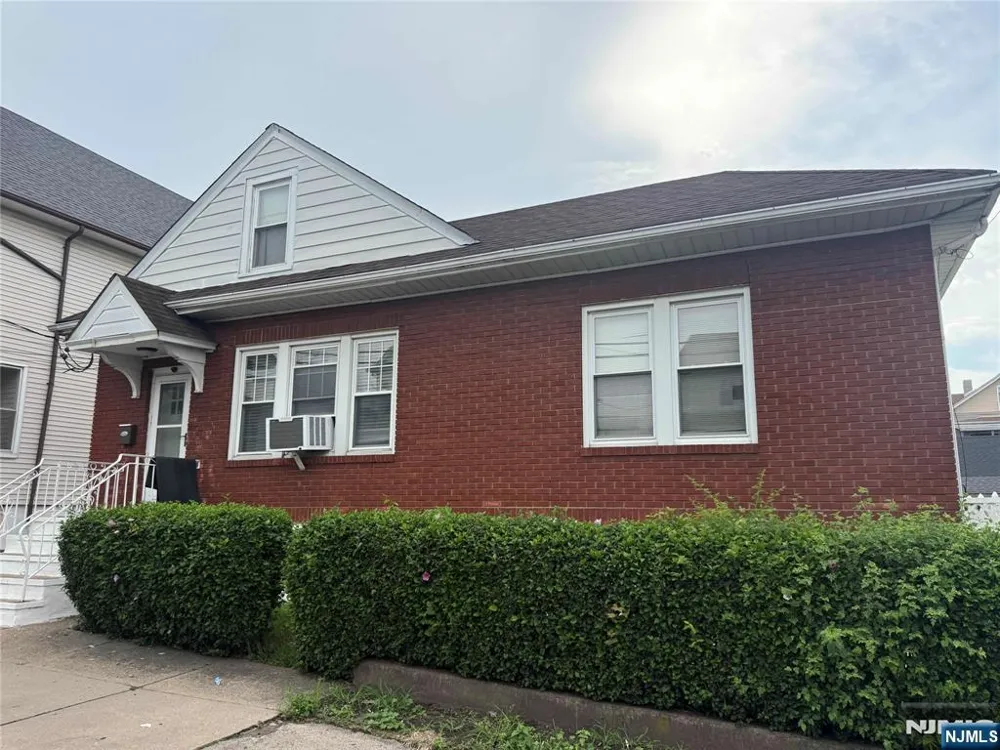 24 Quinn Street Paterson, NJ 07501