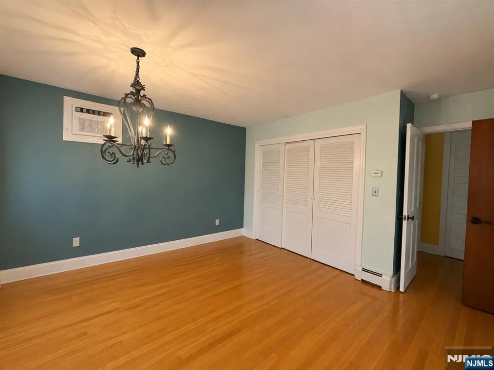 24 Quinn Street Paterson, NJ 07501