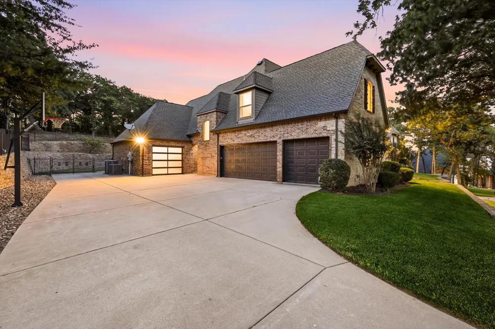 686 Knob Hill Court Argyle, TX 76226