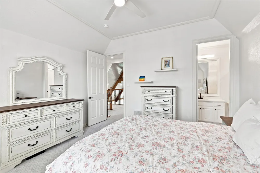 686 Knob Hill Court Argyle, TX 76226