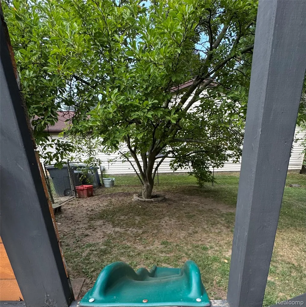 3877 Westlyn Drive Lake Orion Village, MI 48359