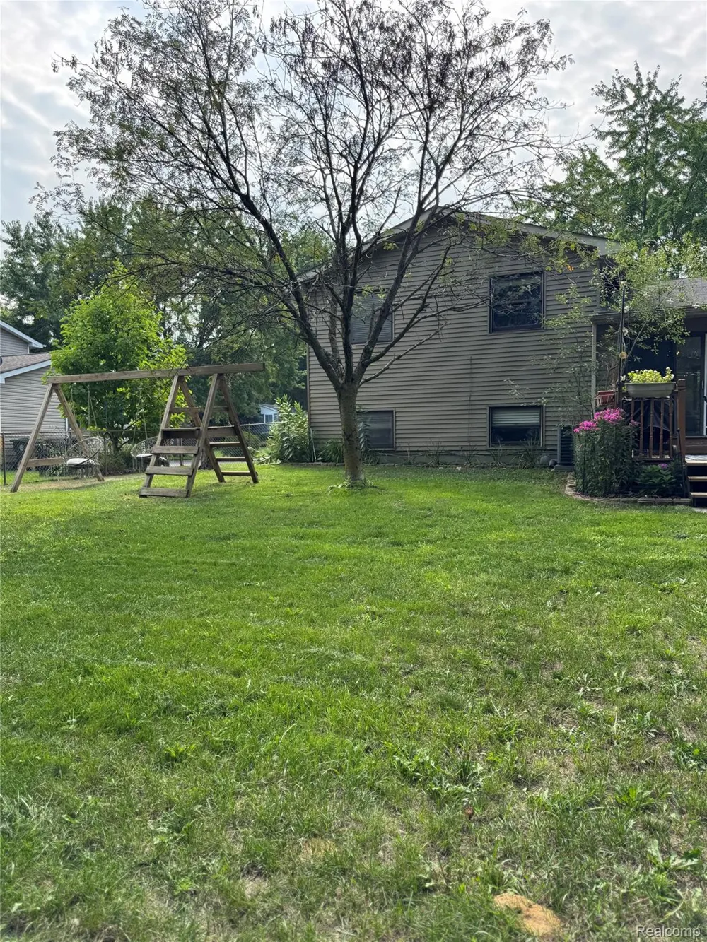 3877 Westlyn Drive Lake Orion Village, MI 48359