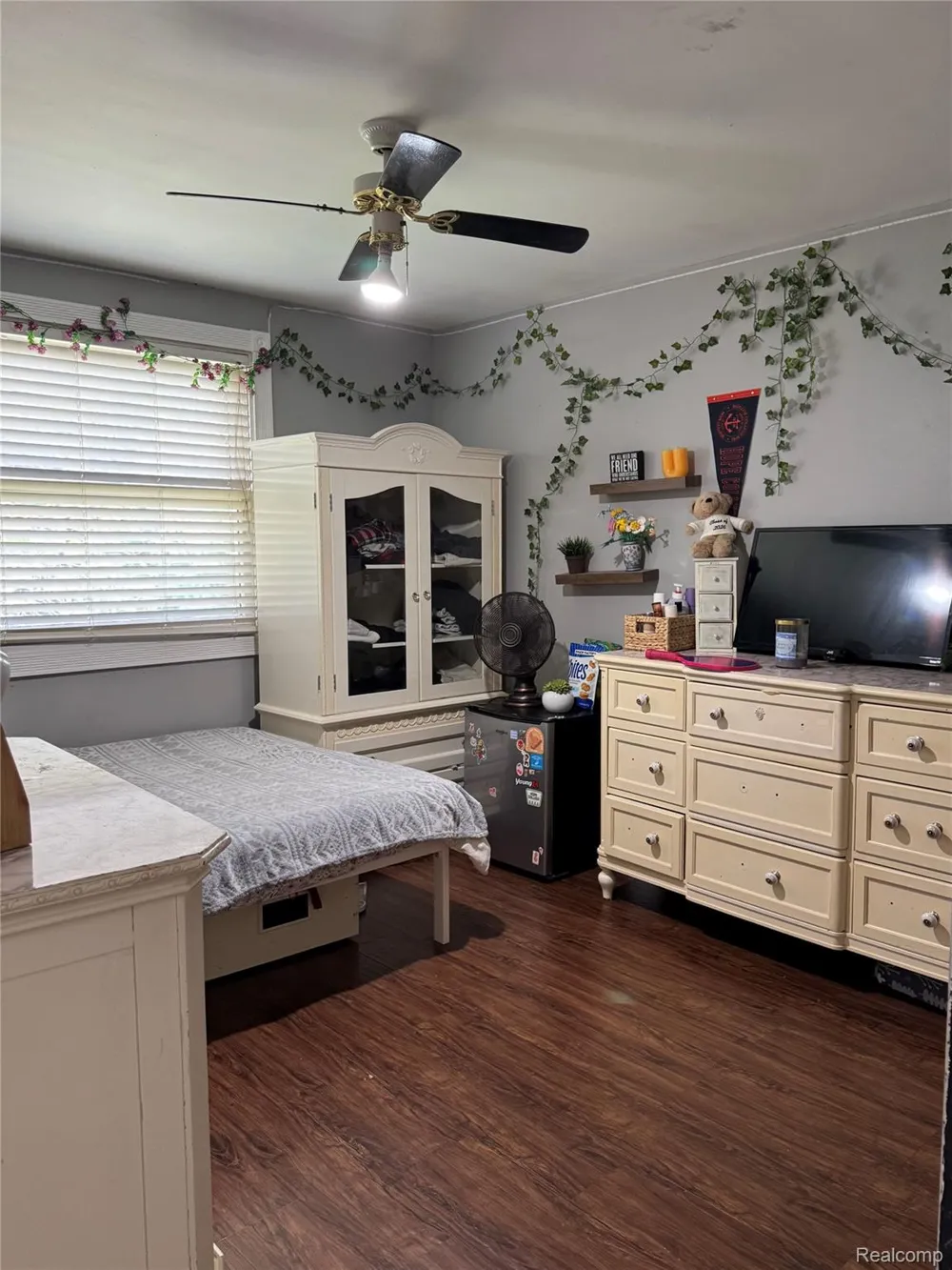 3877 Westlyn Drive Lake Orion Village, MI 48359