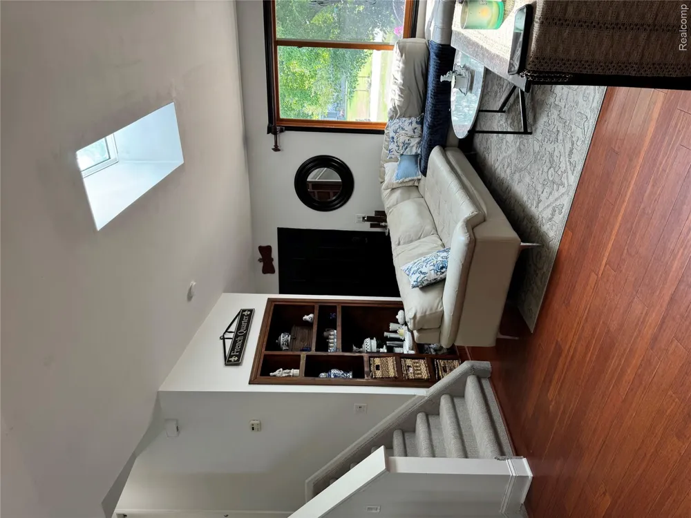 3877 Westlyn Drive Lake Orion Village, MI 48359