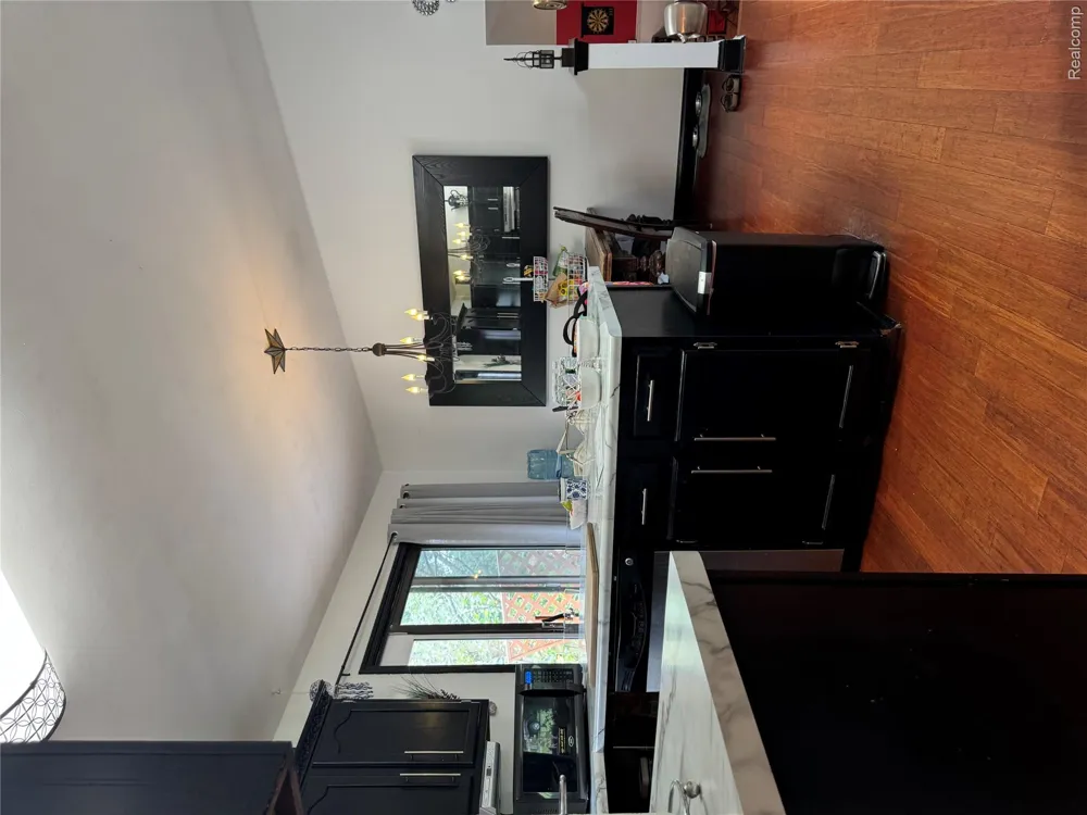 3877 Westlyn Drive Lake Orion Village, MI 48359