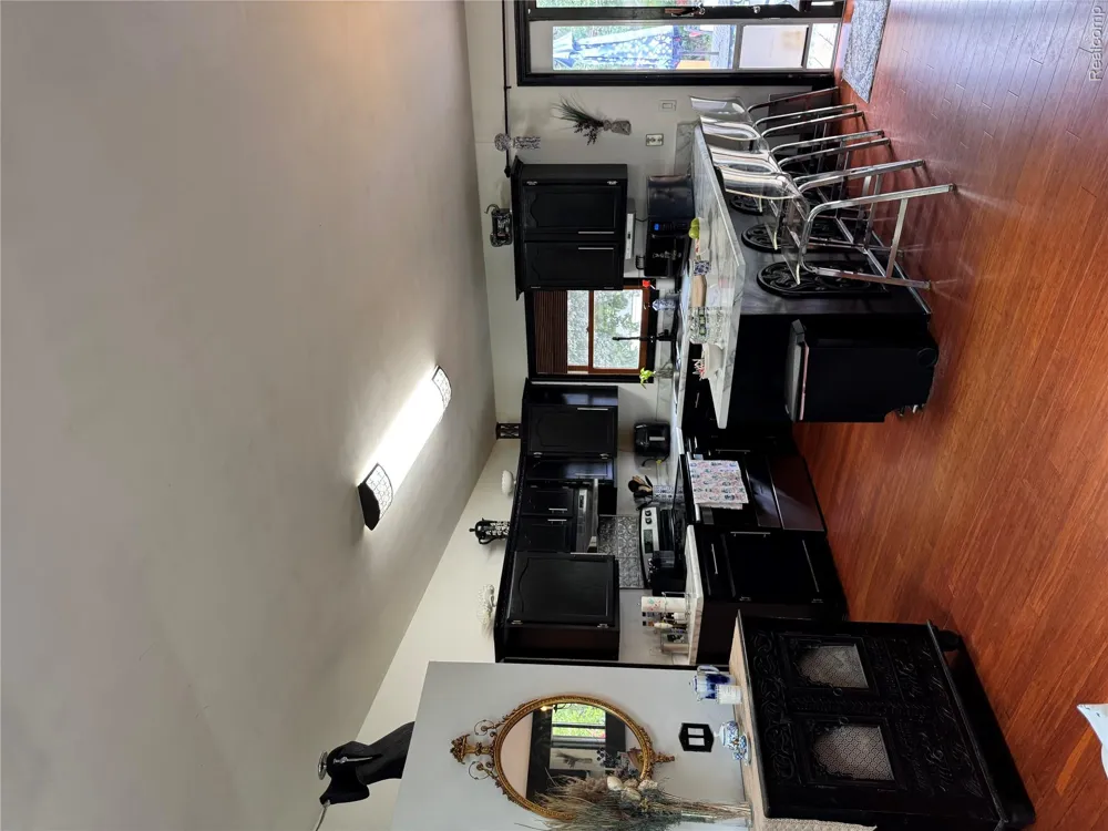 3877 Westlyn Drive Lake Orion Village, MI 48359