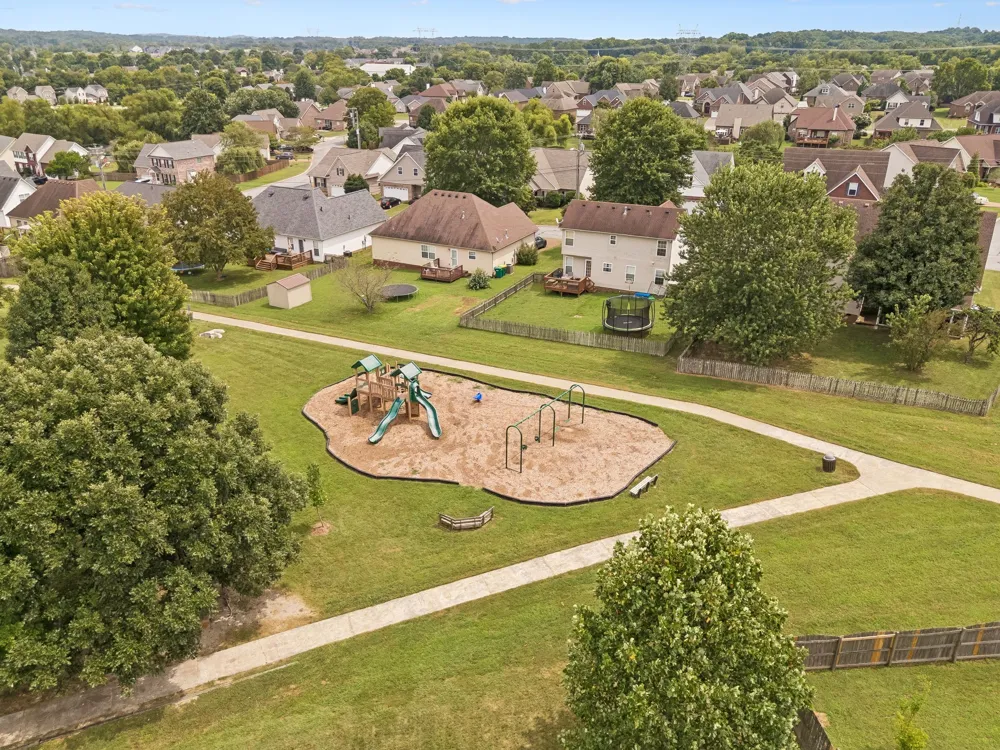 3991 Kristen St Spring Hill, TN 37174