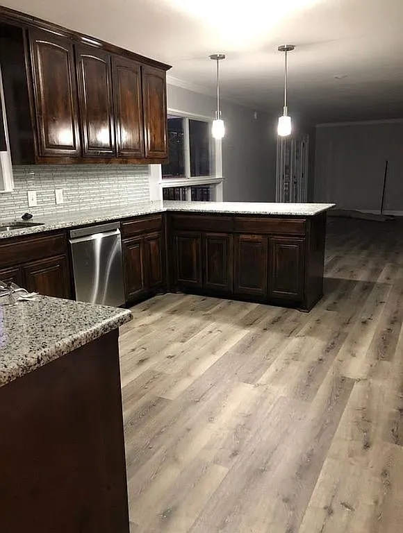 270 Butcher Point Gainesville, TX 76240