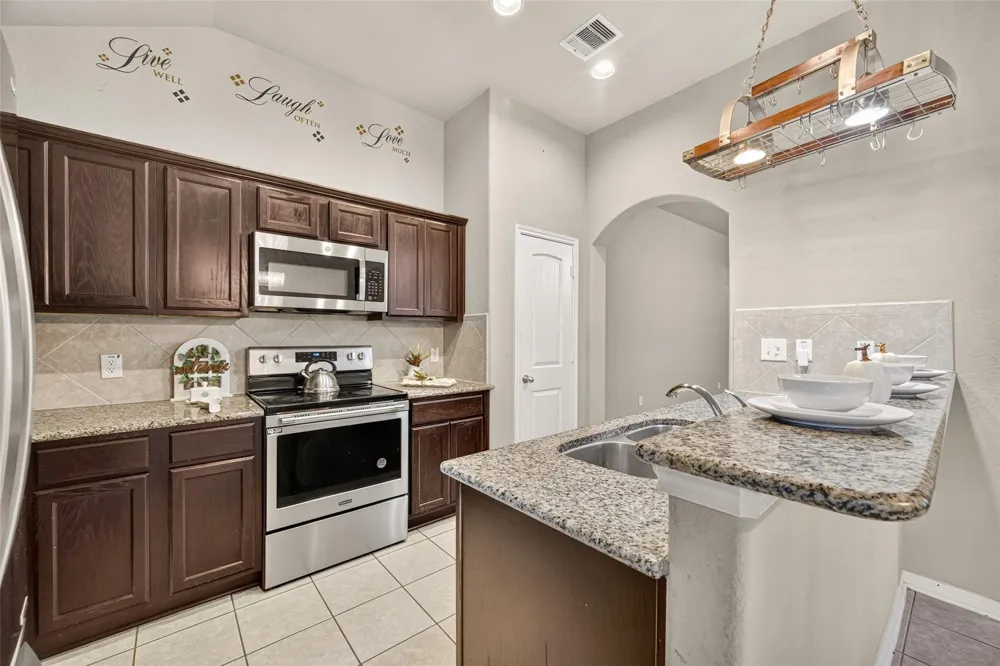 15210 Victoria Baytown, TX 77523