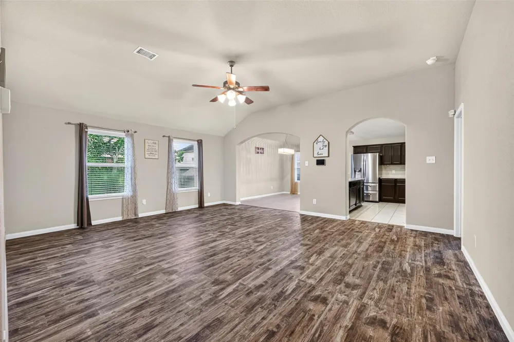 15210 Victoria Baytown, TX 77523