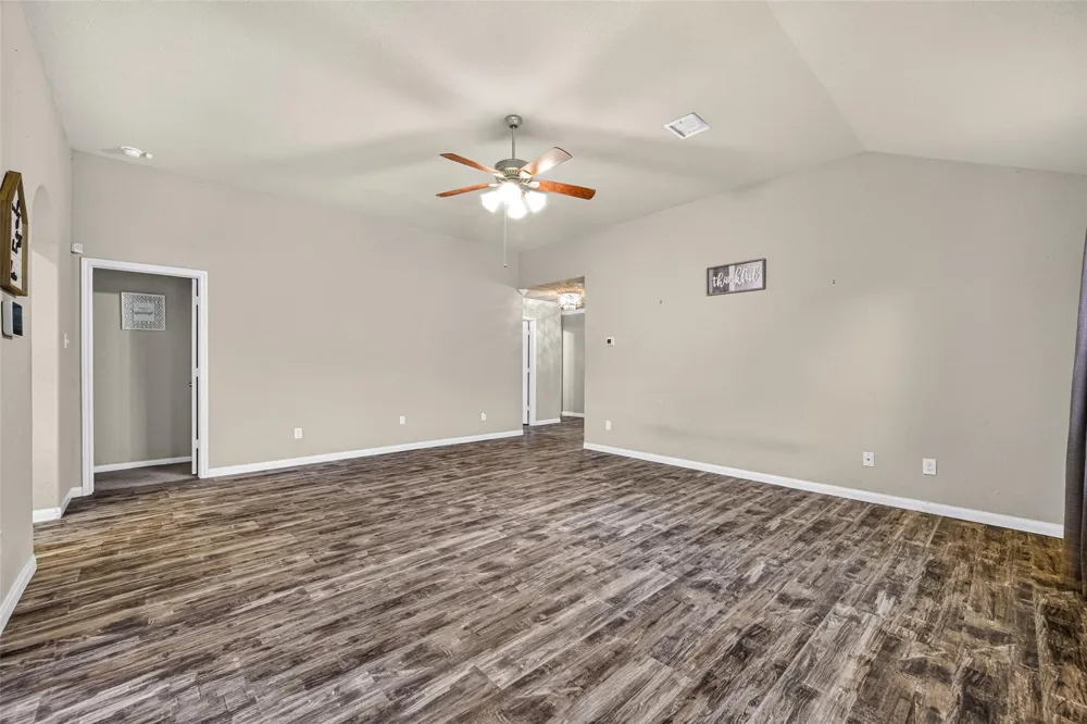 15210 Victoria Baytown, TX 77523