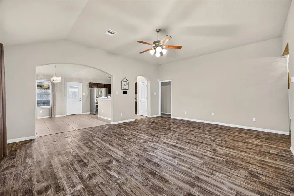 15210 Victoria Baytown, TX 77523