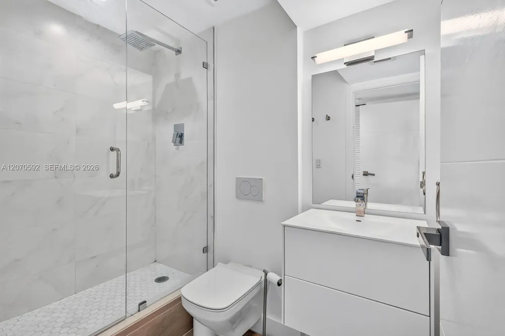 575 Crandon Blvd #801 Key Biscayne, FL 33149