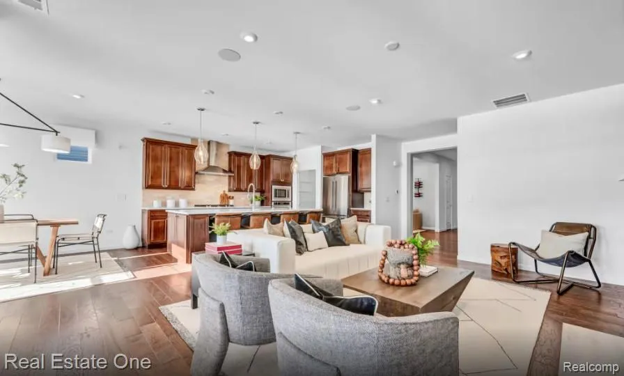 1656 Moss Drive Milford Charter Township, MI 48381