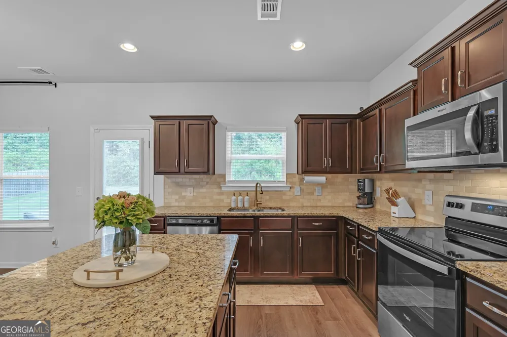 622 Skye DR Commerce, GA 30529