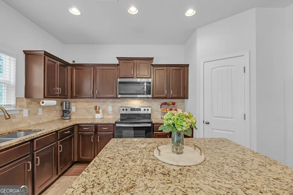 622 Skye DR Commerce, GA 30529