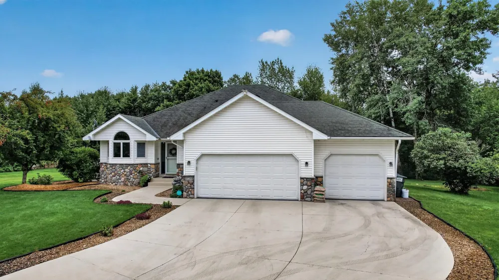 37283 Heritage Way North Branch, MN 55056