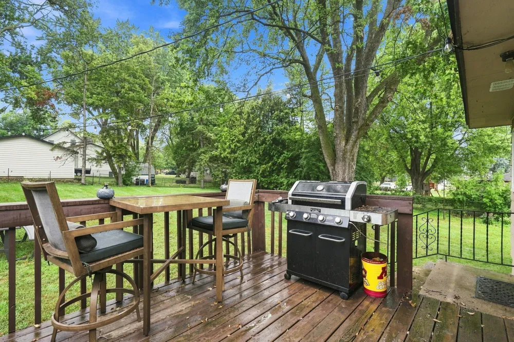22 Elm Avenue S Maple Lake, MN 55358