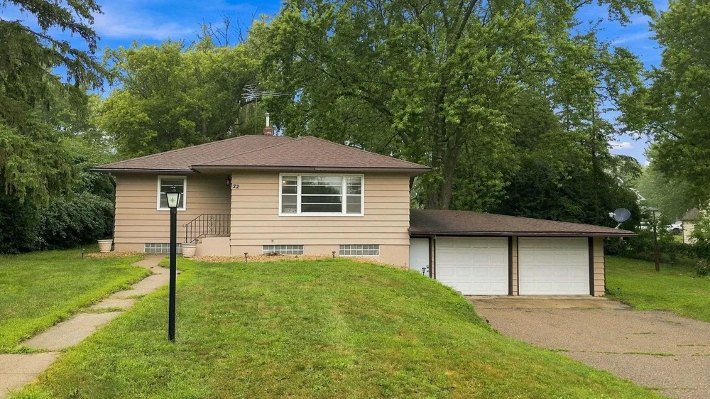22 Elm Avenue S Maple Lake, MN 55358